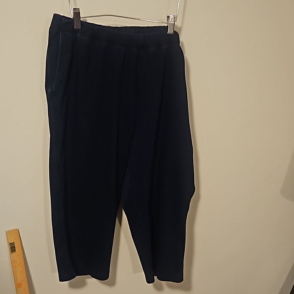 LAND END WOMAN CAPRI PANTS 1X